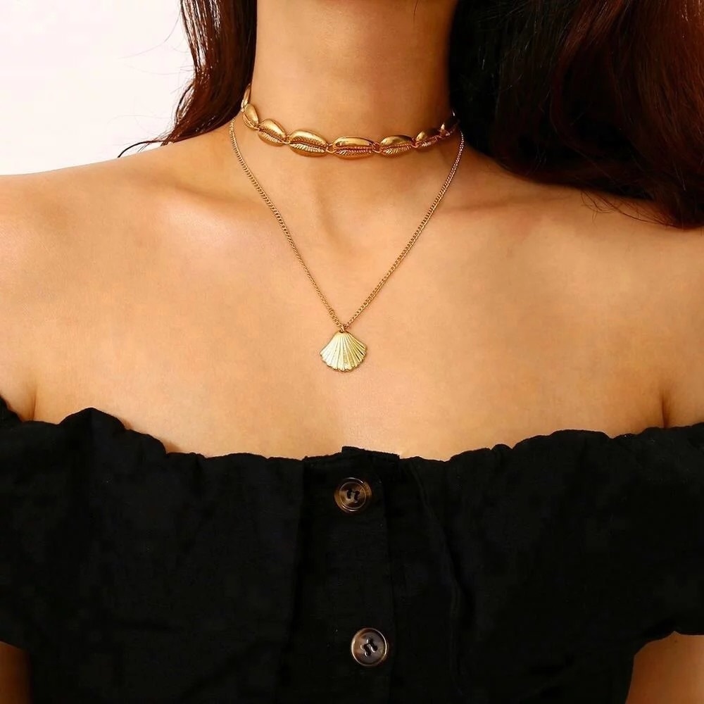 Bohemian Puka Shell Choker Necklace🌸 - Picture 3 of 7